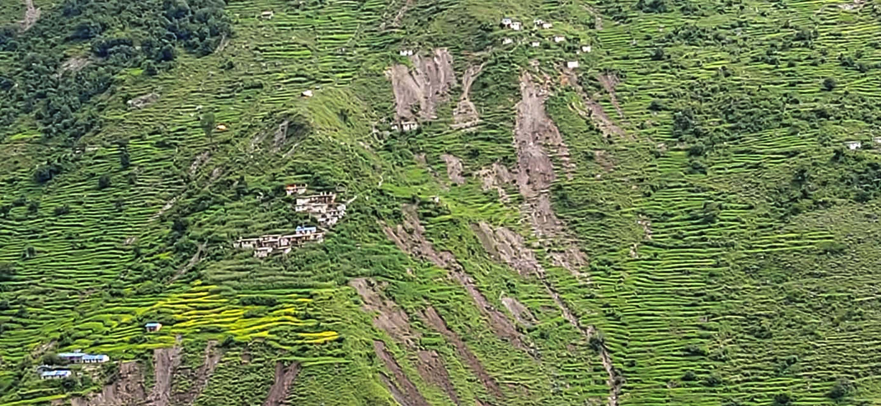 पहिरोको जोखिममा रहेका हुम्लाका ५ गाउँ स्थानान्तरण गरिने 